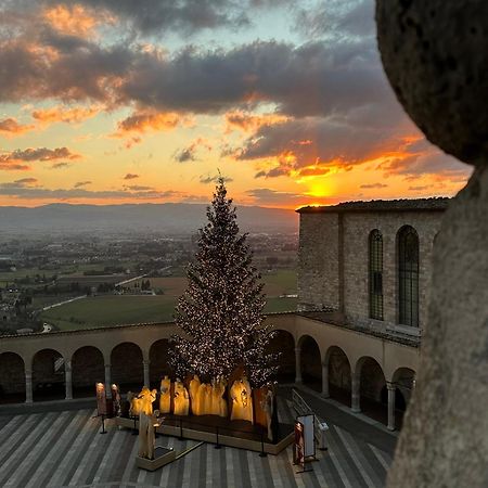 Monolocale L'Anfiteatro Romano Assisi Exterior photo