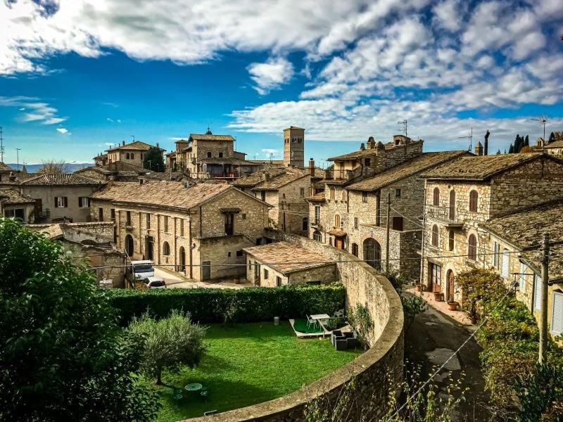 Monolocale L'Anfiteatro Romano Assisi Exterior photo