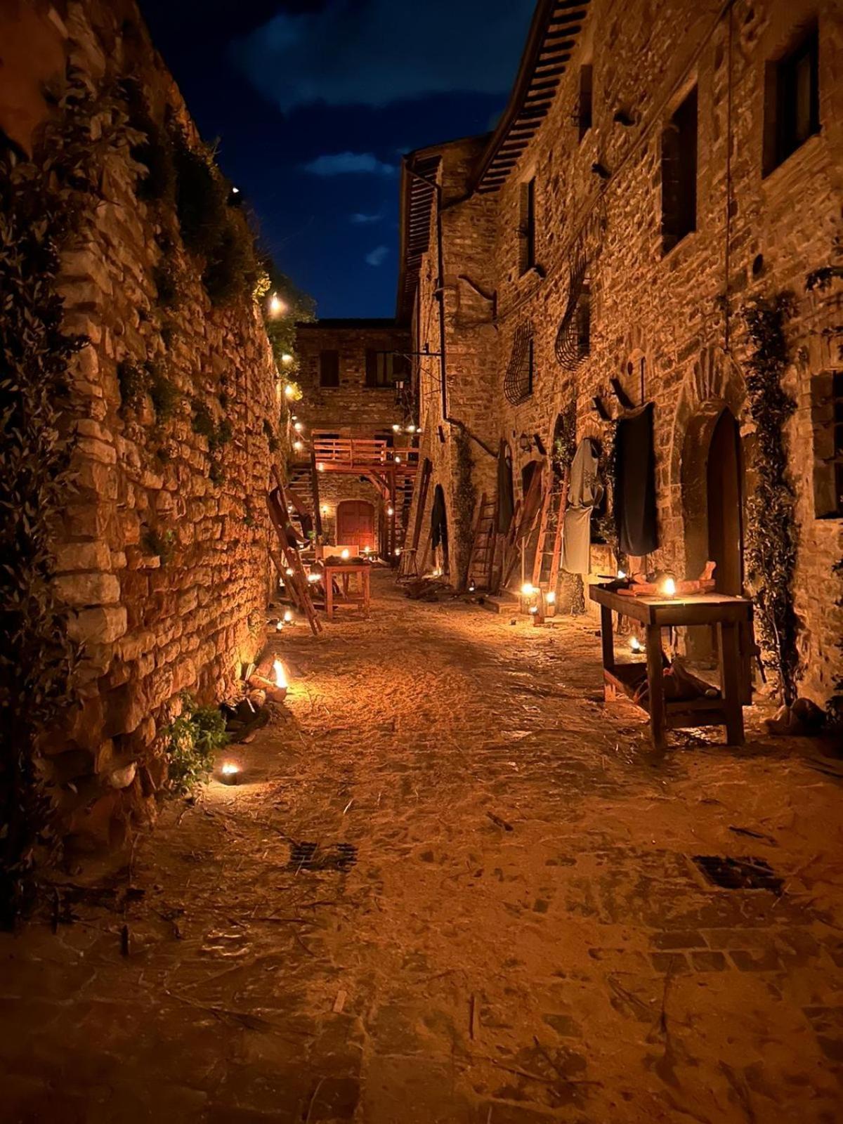 Monolocale L'Anfiteatro Romano Assisi Exterior photo